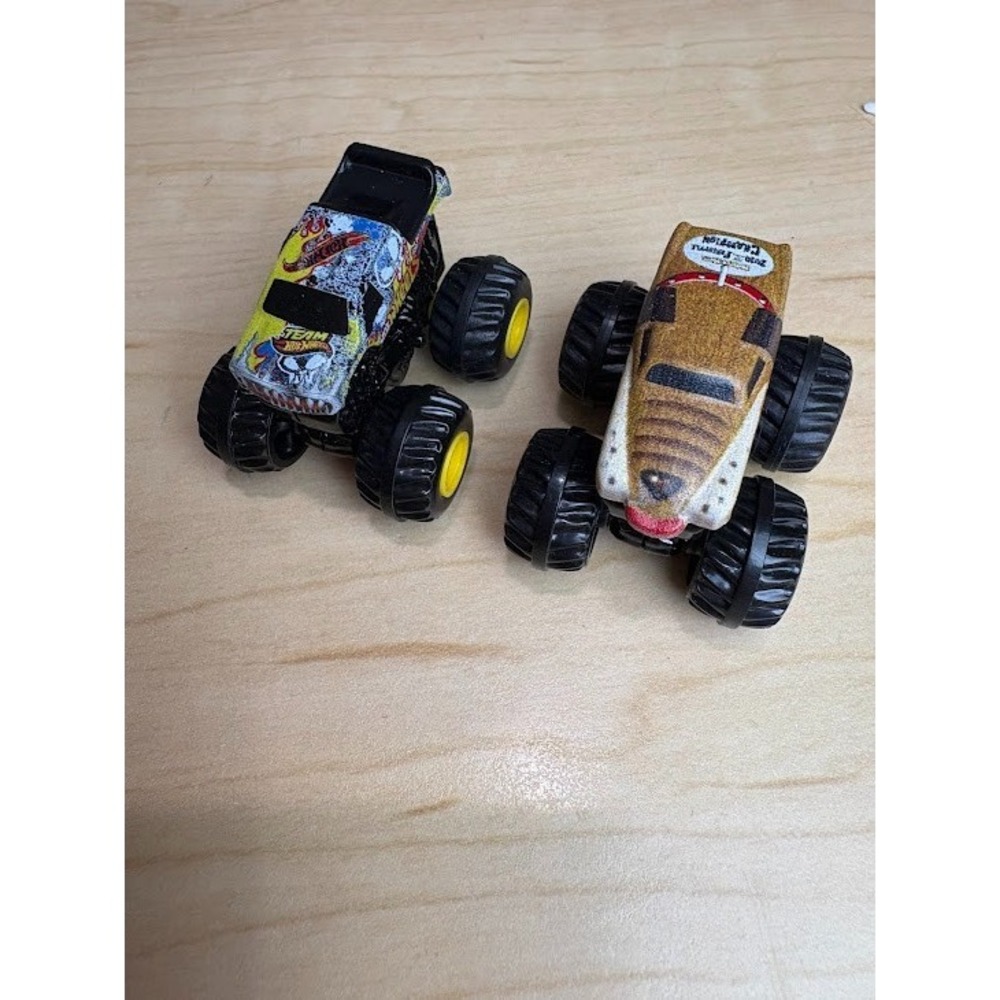 Hot Wheels Monster Jam TEAM‎ HOT WHEELS Micro Machine Truck MINI Lot of 2